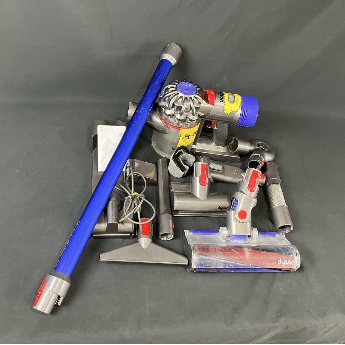 中古】 ダイソン 掃除機 V8 アブソリュート Dyson V8 Absolute コードレスクリーナー SV10ABL2 ☆動作確認済☆  (AY33) - メルカリ