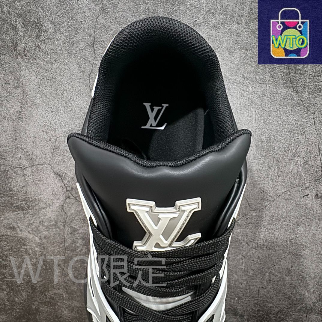 Louis Vuitton trainer 黒のロートップのファッショナブルな