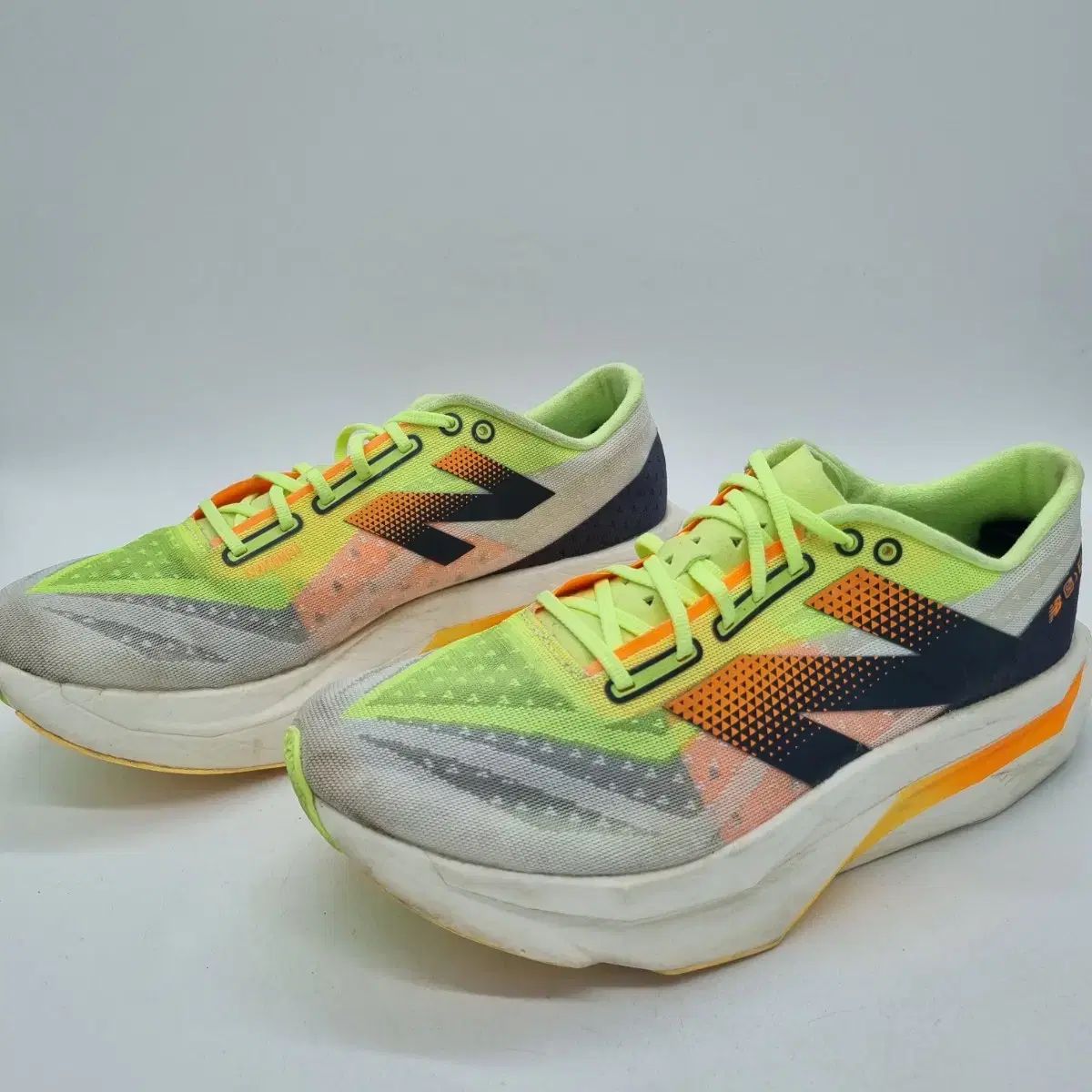 ニューバランス フューエルセル