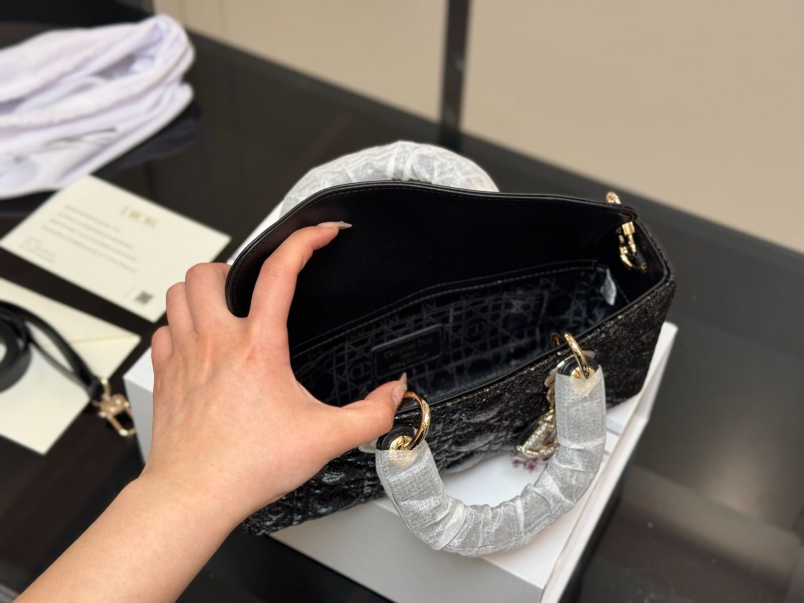 未使用！LADY DIOR 003 今日特価】Dior Lady Horizontal Lady Dior Bag - ホリゾンタル