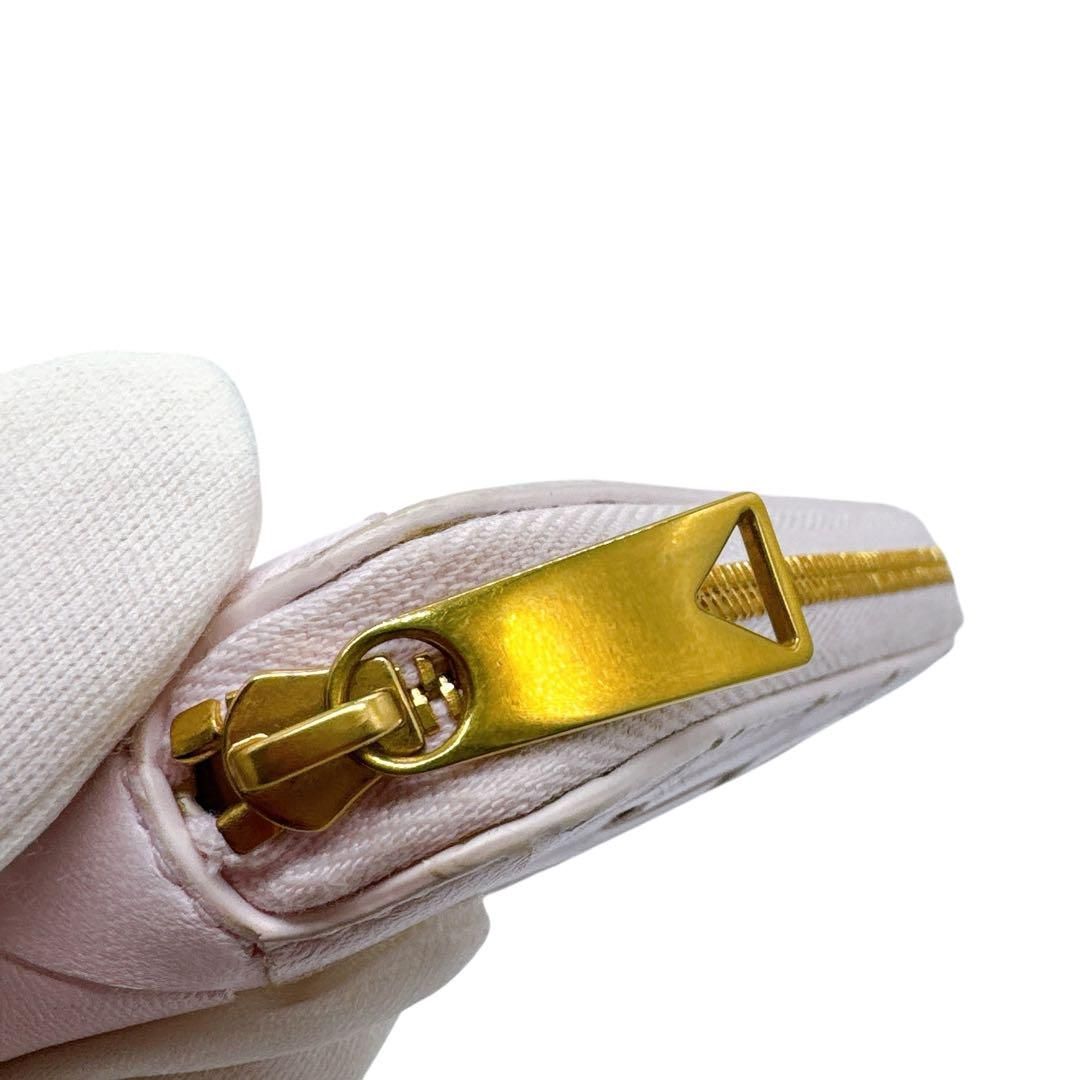 ボッテガヴェネタ マキシイントレチャート ラウンドファスナー 二  