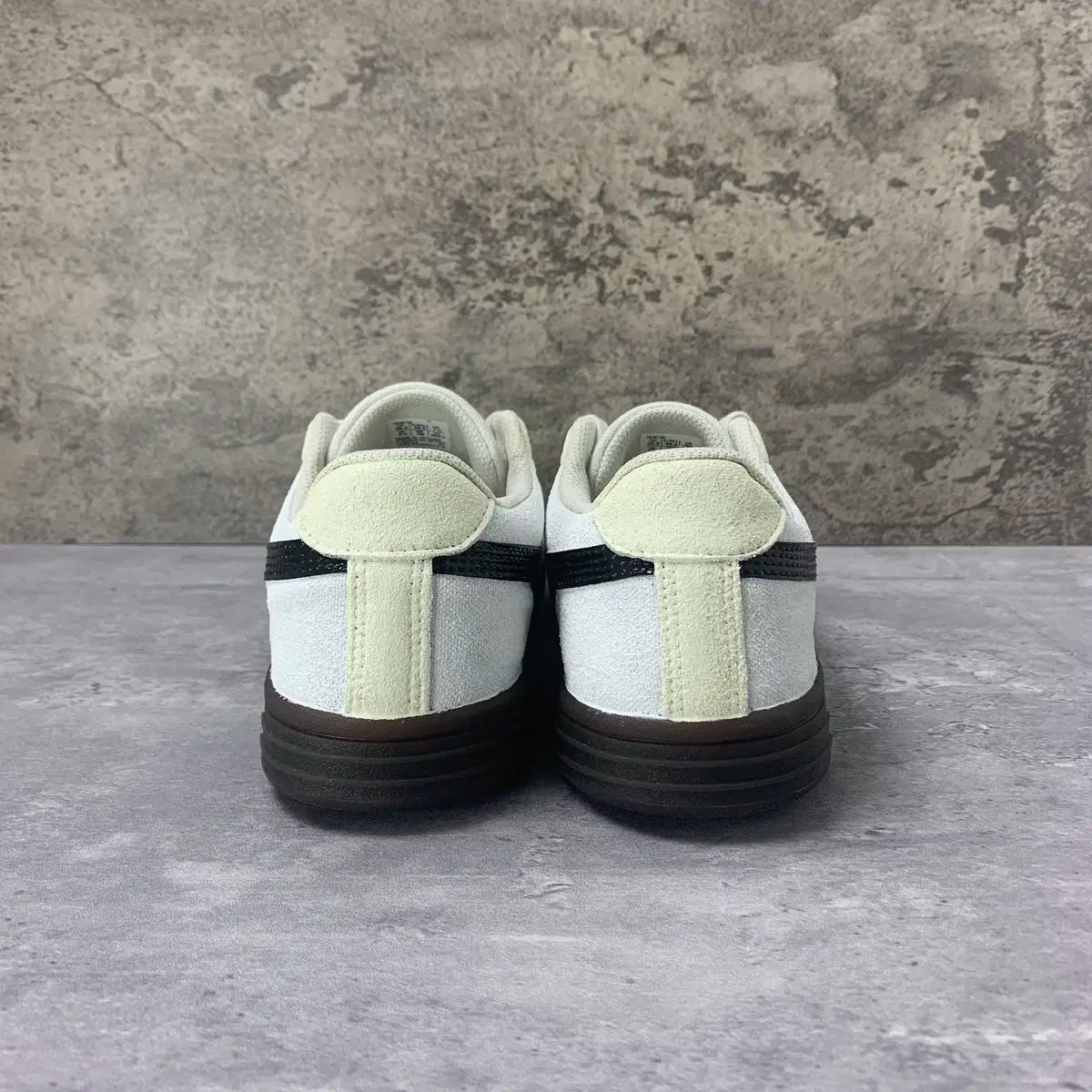 ぴょん（ホワイトタイガーとオーレア 2品） SERRANO Onitsuka Tiger EDR 78 オニツカタイガー メンズ