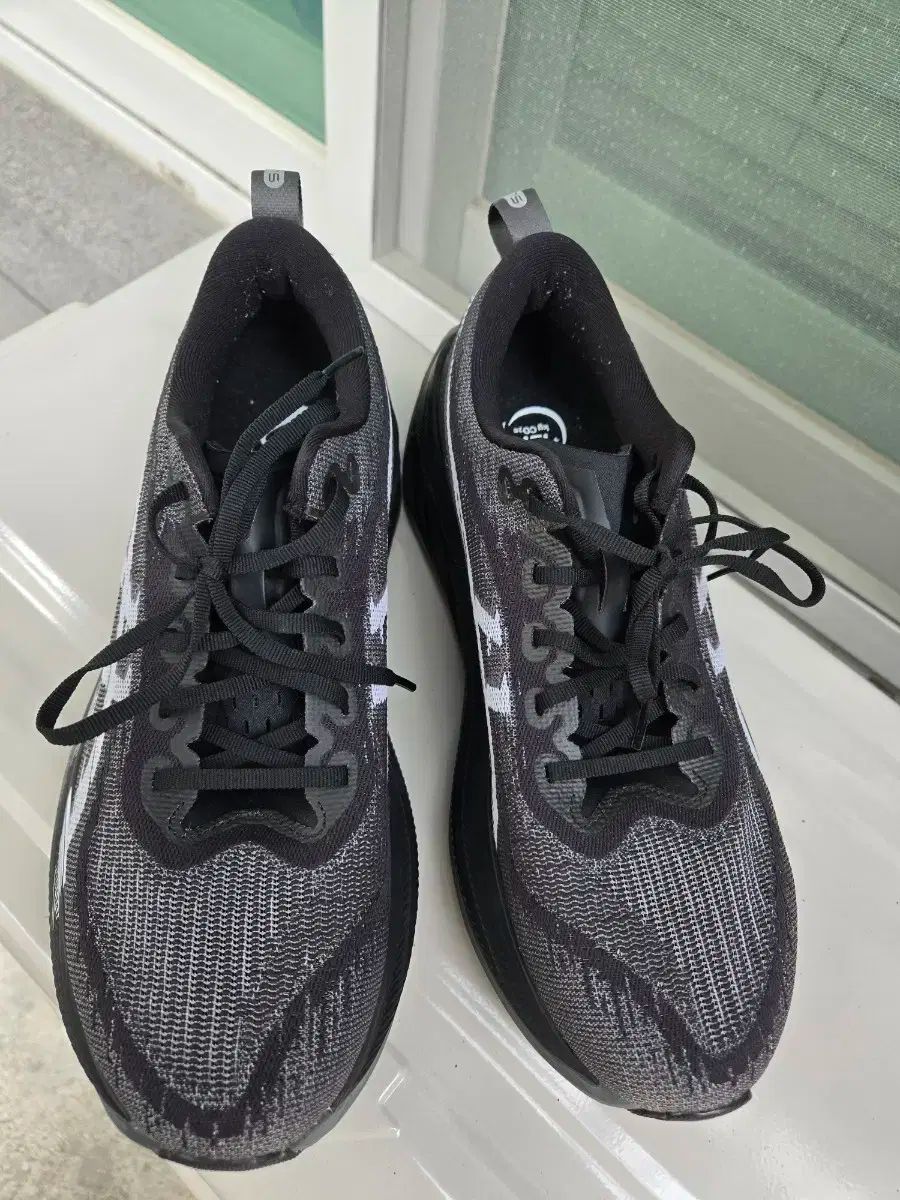 Asics アシックス スーパーブラスト 2