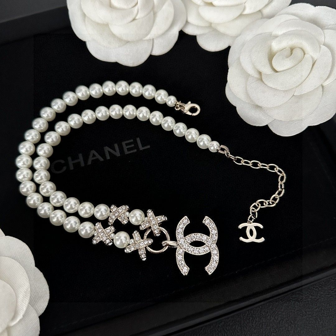 国内発送【愛らしいバンビがエレガント】CHANEL ネックレス org.jpg