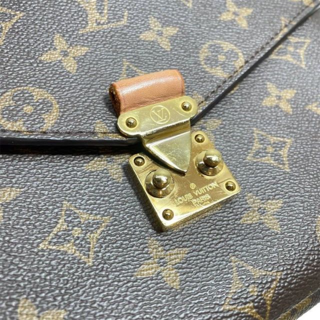 POCHETTE