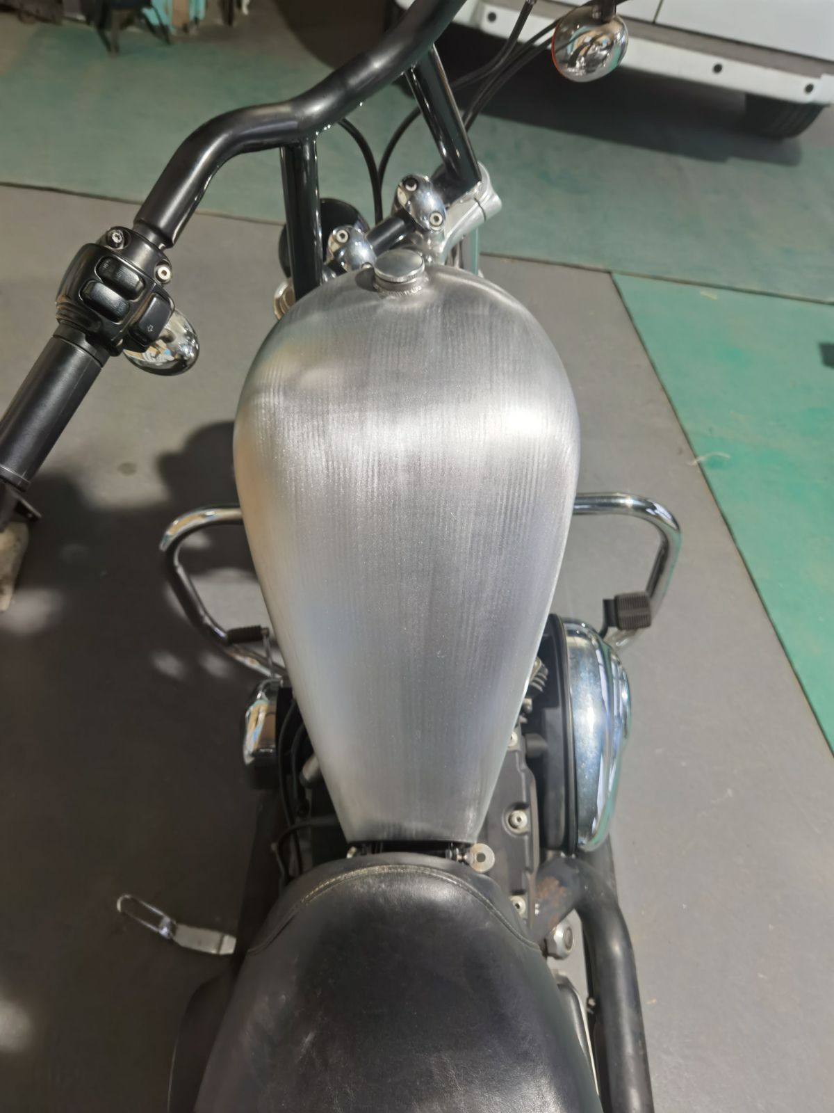 T-149　ダイナ　ハーレー 　15L　Harley Dyna FXD 　カスタムタンク　ボルトオン 1991-2005年用 タンク製作工房