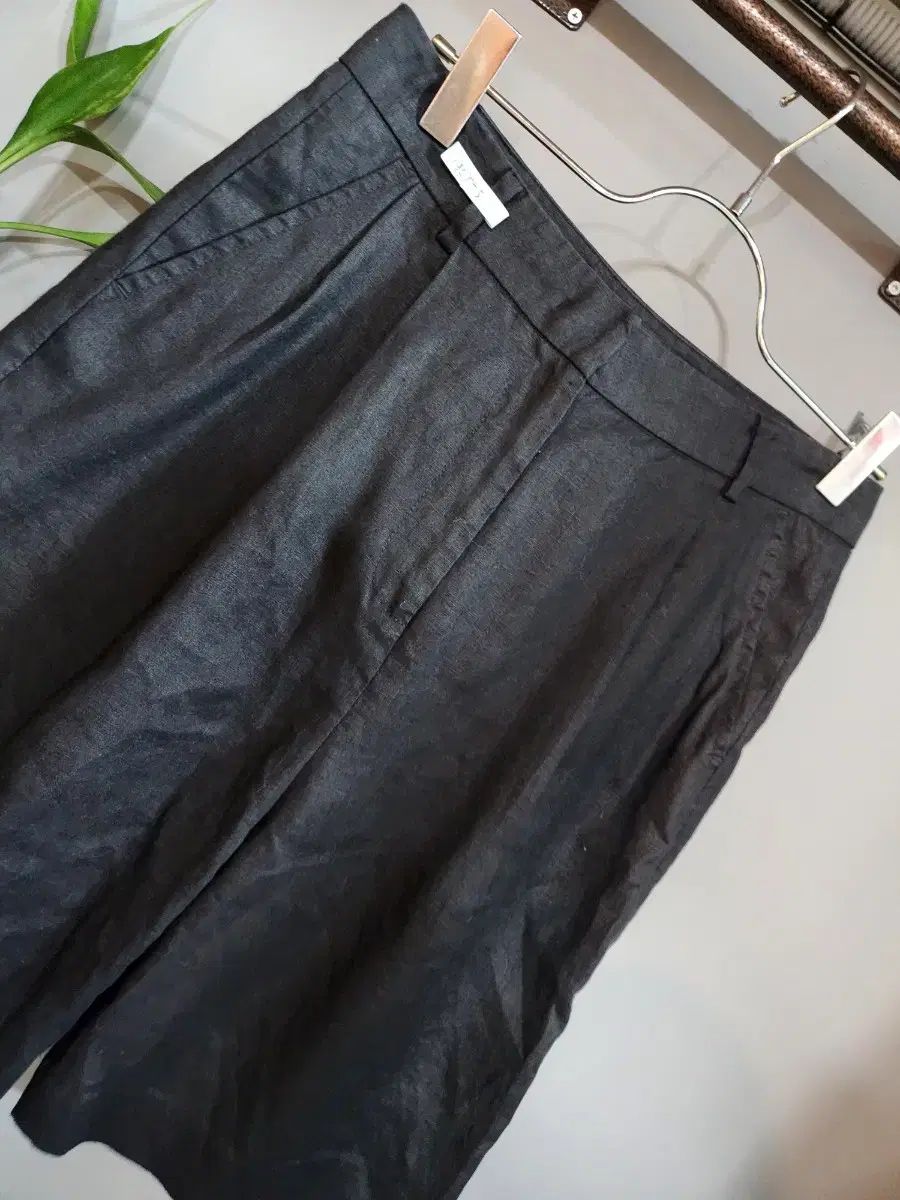 週末 マックスマーラ 55 レディース リネンショートパンツ