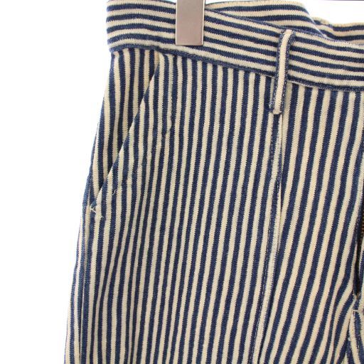 ネイビー ベージュ