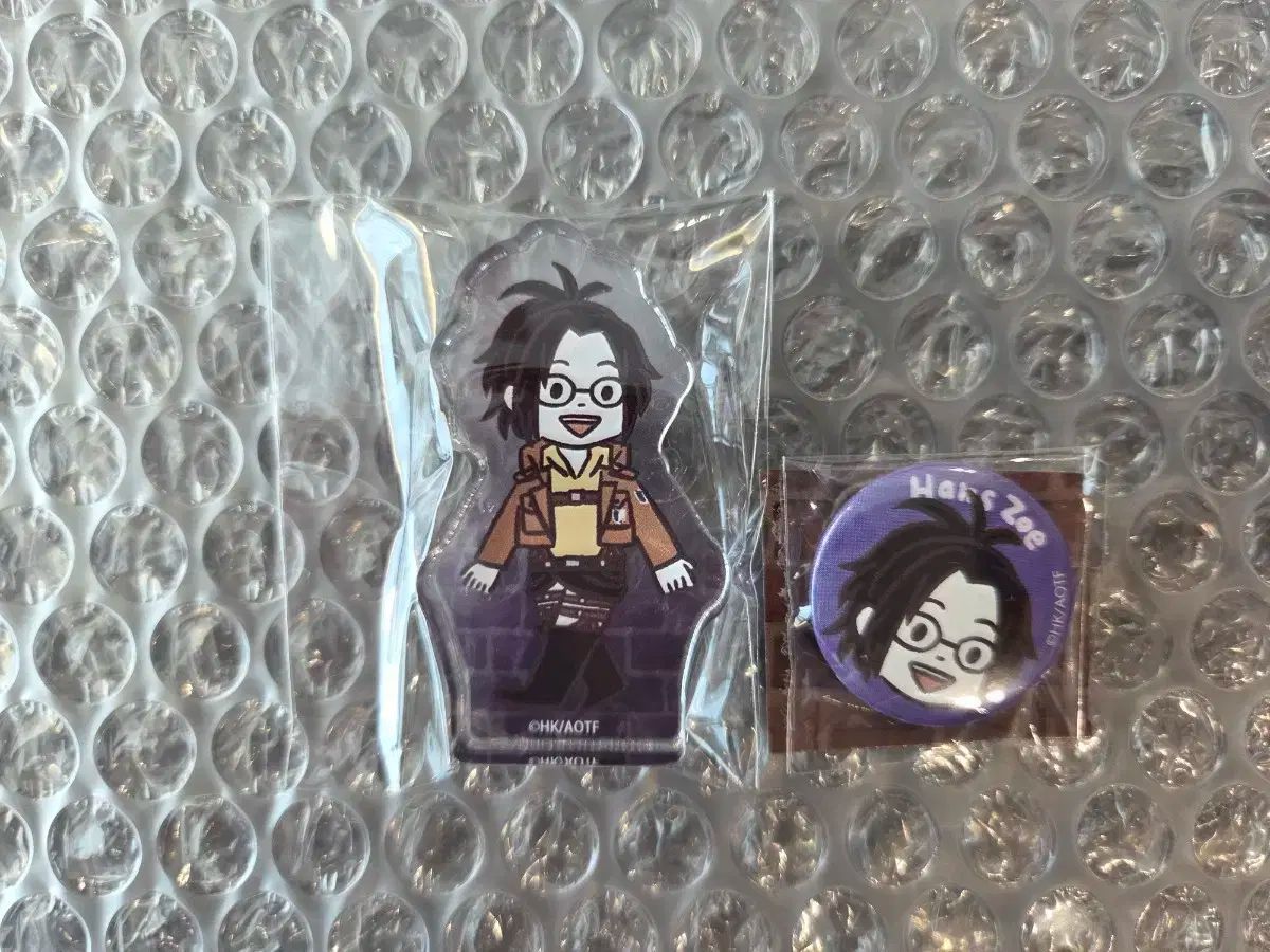 進撃の巨人　ハンジまとめ売り 未開封 進撃の巨人 ハンジ ミニ アクリルブロック+缶バッジ まとめ売り