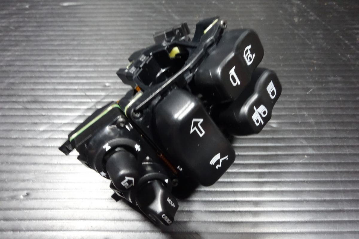 ライトハンドコントロールスイッチ 左右セット ハーレー 純正 ツーリング FLHX ストリートグライド R20250825