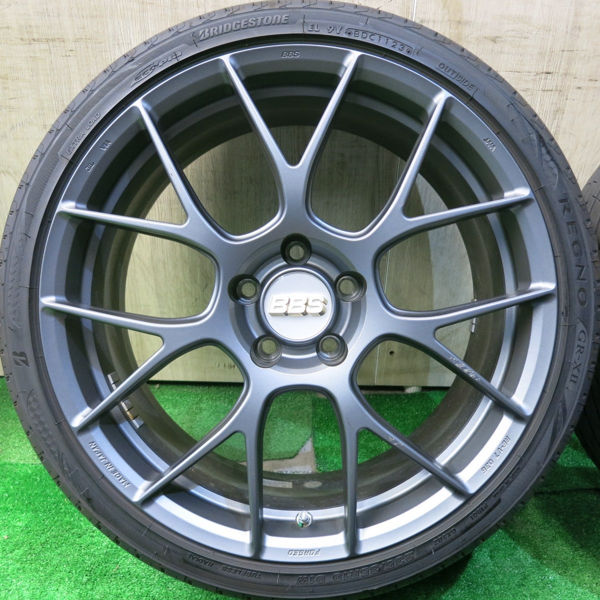 235|35R19 ブリヂストン