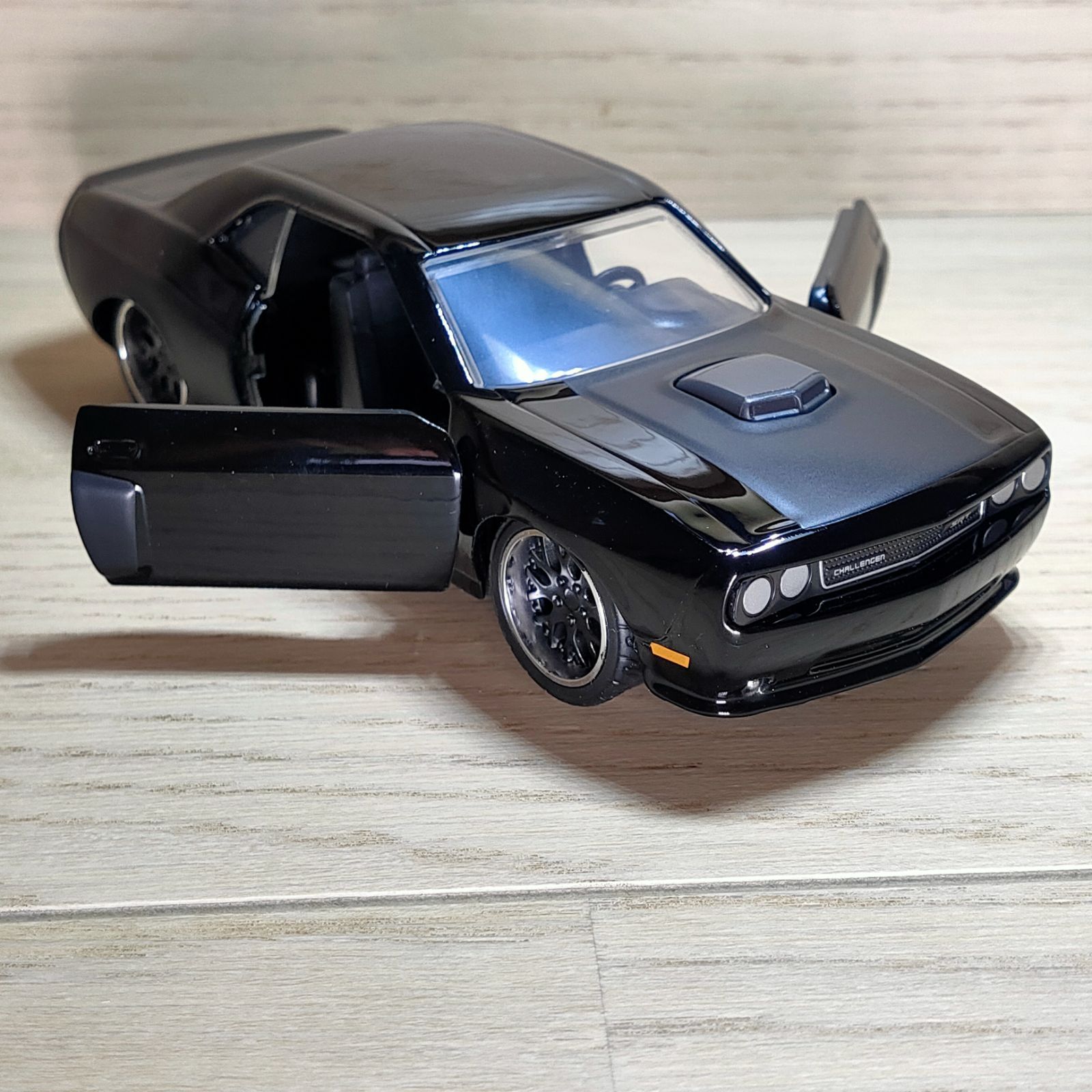 Jada ワイスピ　ダッジチャレンジャー Jada JADA TOYS 1/24 ワイルドスピード X ダッジ チャージャー