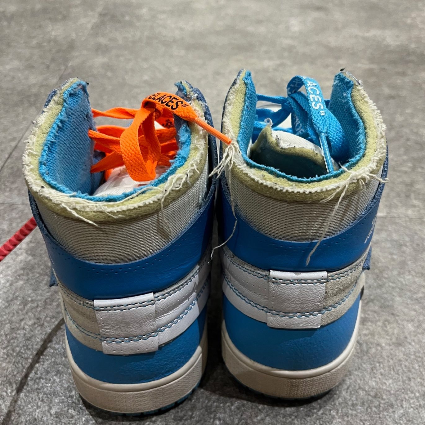 NIKE AIR JORDAN 1 RETRO HIGH OFF-WHITE UNIVERSITY BLUE AQ0818-148 コラボ ...