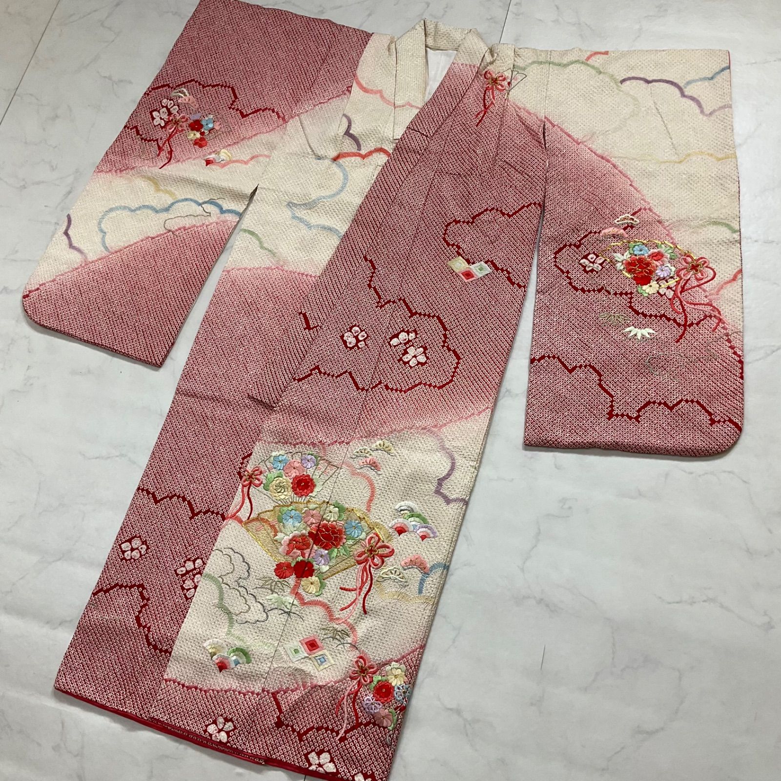 ◆kimono one◆ 同然◆5歳くらい用◆女の子着物◆正絹◆子供着物◆刺繍◆襦袢付き◆七五三◆袷◆裄52㎝肩丈126㎝◆七五三お詣り女の子着物こどものひお正月卒業式十三詣り◆G309