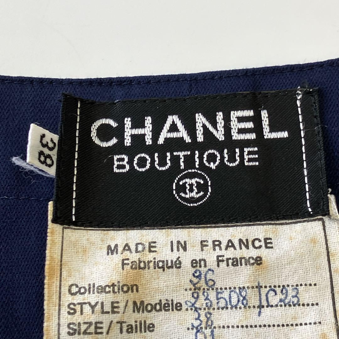 金ボタン ワンピース