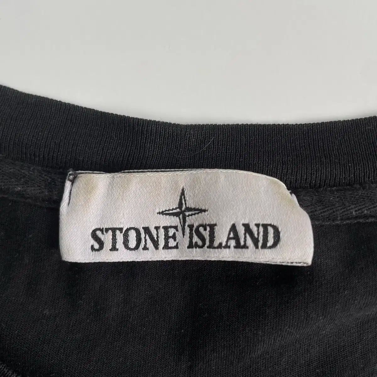 韓国の人気【STONE 】★コンパスパッチ コットン Tシャツ Stone Island コンパスパッチ スウェットシャツ | ブラック