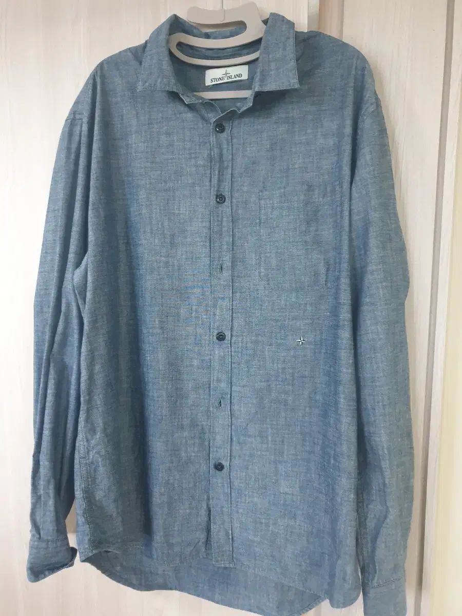 STONE ISLAND(ストーンアイランド) シャツ