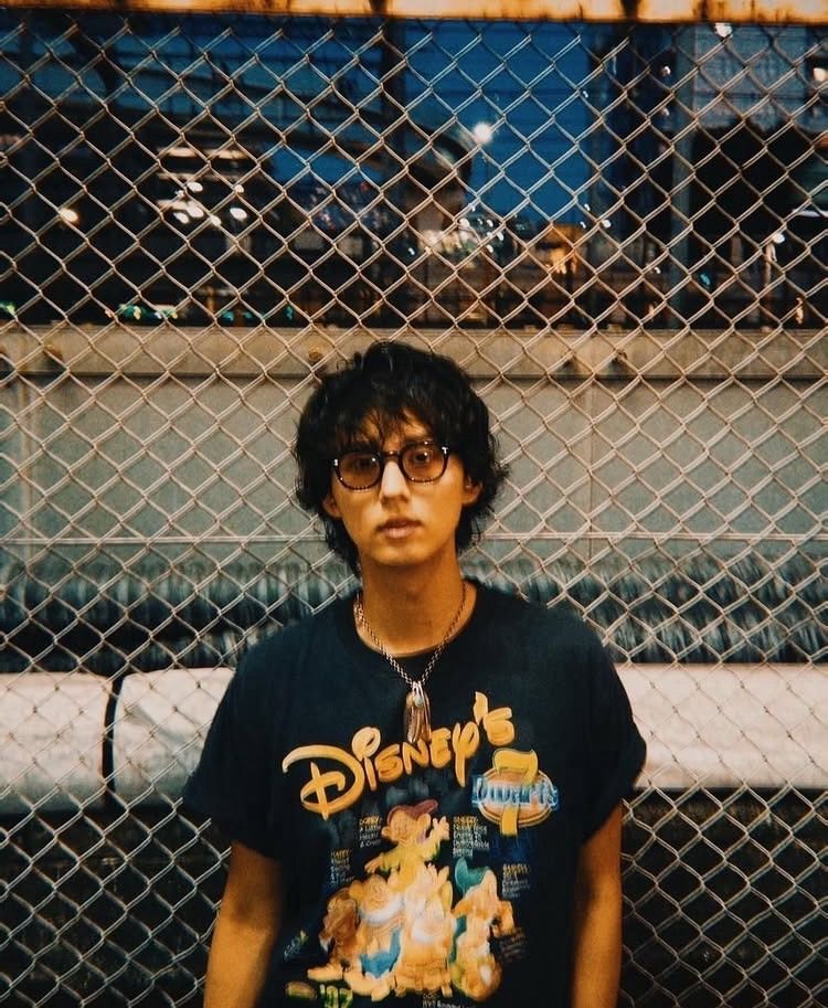 7人のこびと Tシャツ Sサイズ 黒 藤ヶ谷太輔 着用 ディズニー - メルカリ