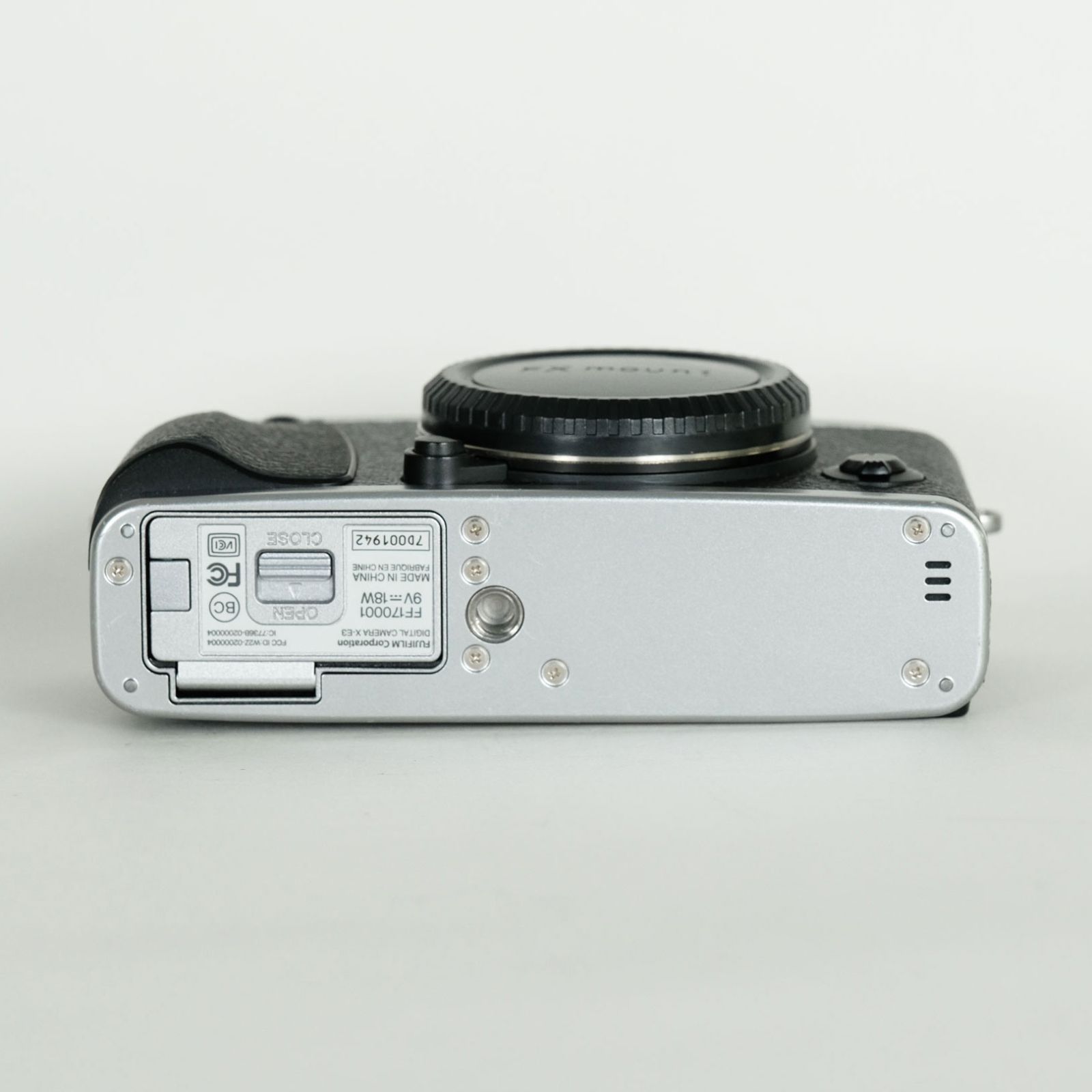 シャッター数4792回｜FUJIFILM X-E3 [ボディ シルバー] シャッター数