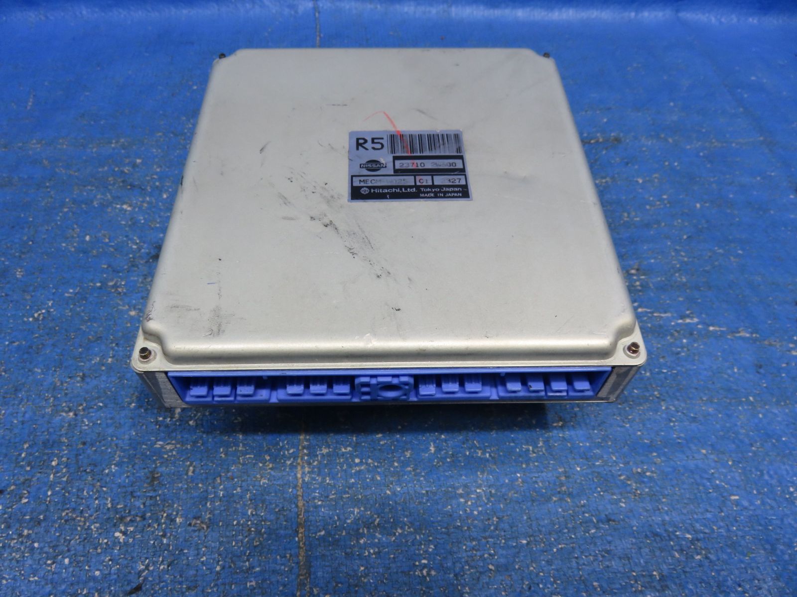 LA7213 日産 GF-LR50 テラノ VG33 エンジンコンピュータ エンジンコントロールユニット 純正 23710-2W500 稼働車外し