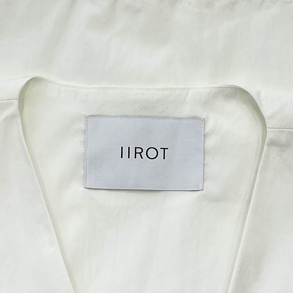 イロット IIROT 014-021-WSH15 クロップ丈 無地 ベスト ホワイト系 F【中古】 イロット IIROT 014-021-WSH15 クロップ丈 無地 ベスト ホワイト
