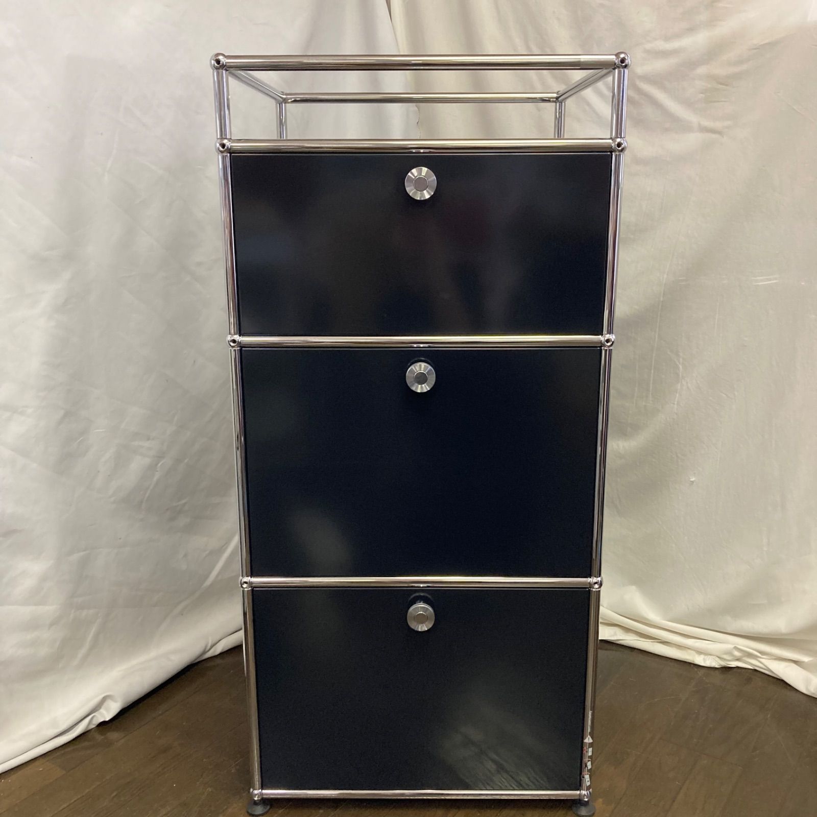 美品/USMハラー/haller/キャビネット/シェルフ/グラファイトブラック 美品】USM Haller ハラー キャビネット 1列3段 ブラック - メルカリ