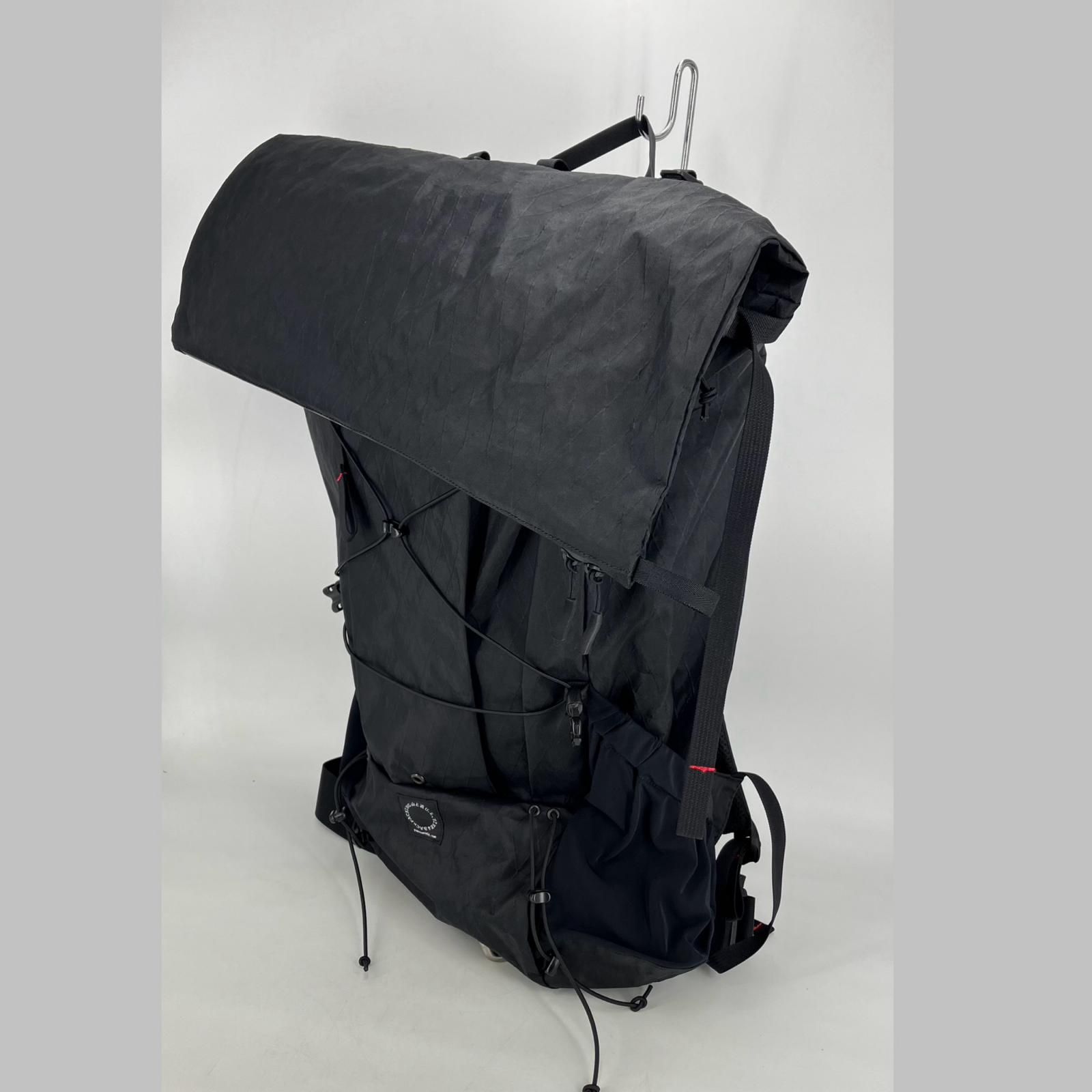山と道 THREE黒 バックパック 未使用山と道 three メッシュL黒 山と道 THREE黒 バックパック 未使用山と道 three メッシュL黒