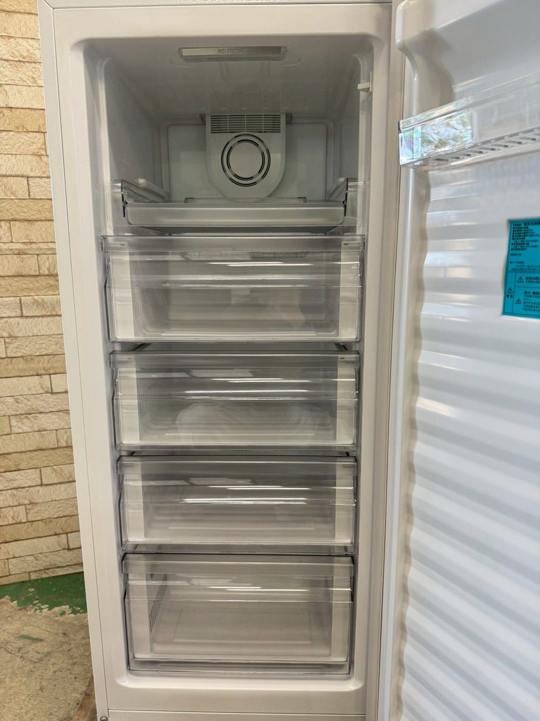 大阪送料無料★3か月保障付き★冷凍庫★ハイアール★1ドア★2020年★JF-NUF138B★IR-319 大阪送料無料☆3か月保障付き☆冷凍庫☆ハイアール☆1ドア☆2020年☆JF