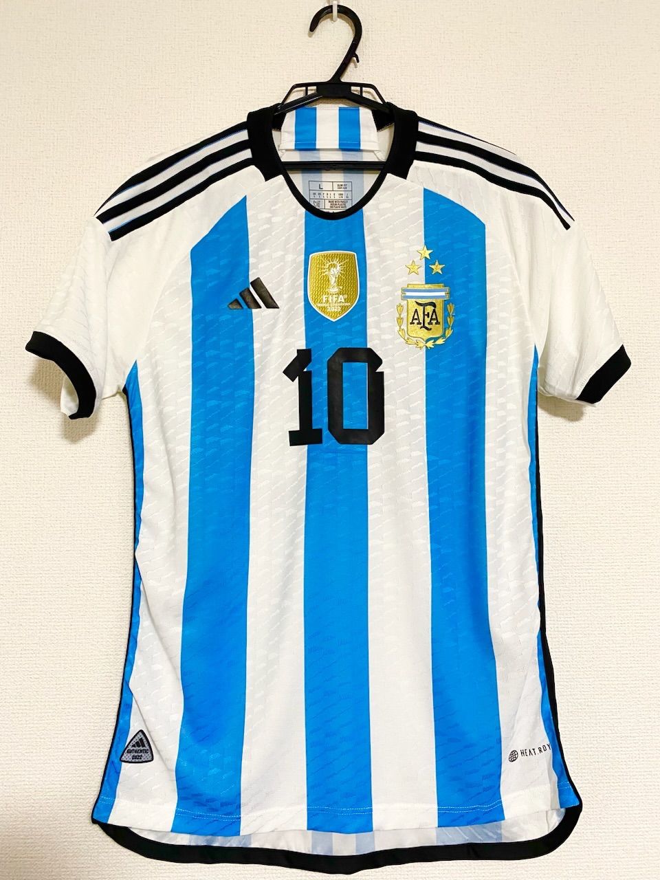 カタールW杯アルゼンチン代表優勝記念ユニフォーム メッシ - リーグ ...