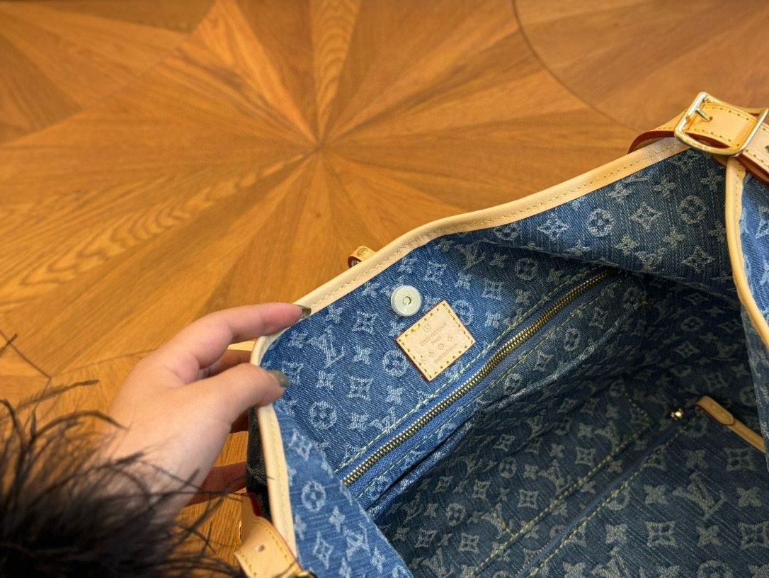 ルイヴィトン バックパック ネイビー ネイビー（紺）系 Louis Vuitton(ルイヴィトン) バックパック