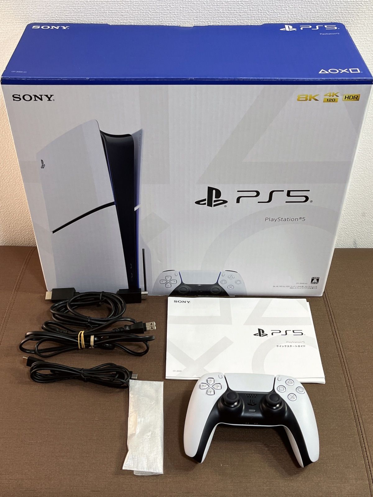 新型】 PlayStation 5 slim CFI-2000A01 2023年11月10日発売 新型】 PlayStation 5 slim CFI-2000A01 2023年11月10日発売