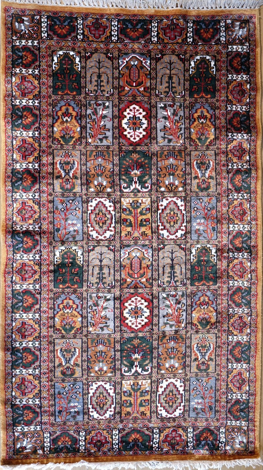 インド 手織り絨毯 シルク ＜約88 x 156 ㎝＞ ブラウン
