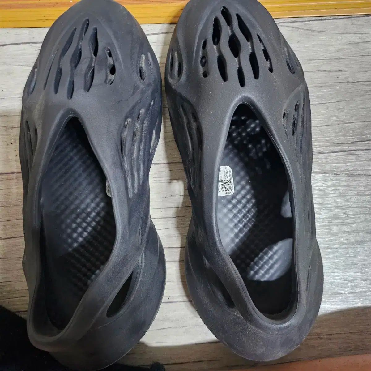 アディダス イージー フォーム ランナー オニキス 275