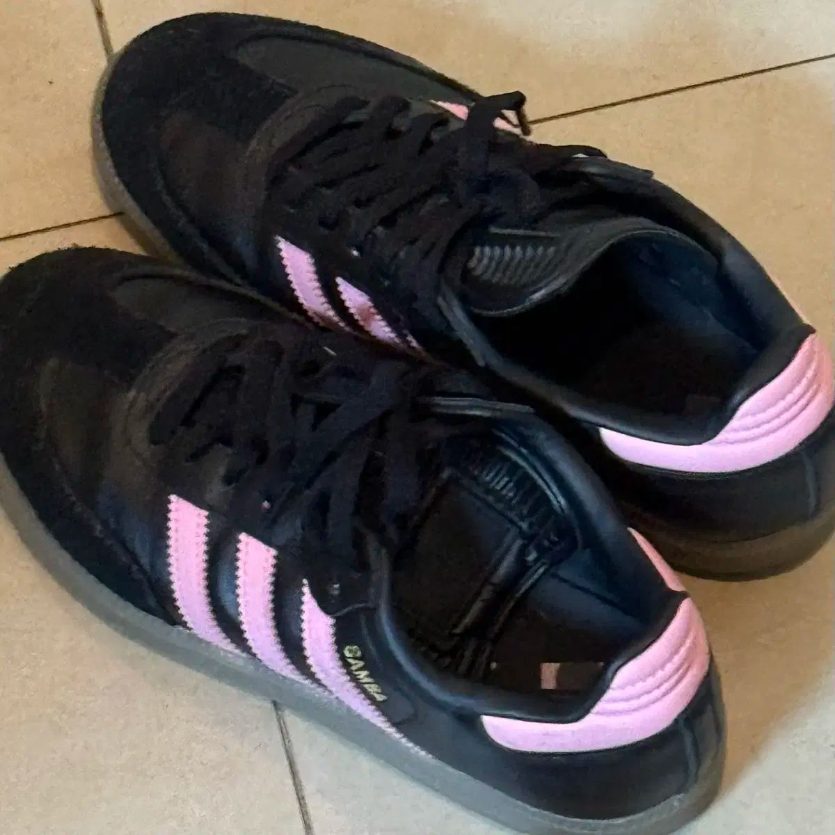 adidas(アディダス) サンバ コア ブラックピンク - メルカリ