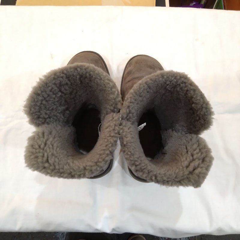 中古○UGG○ ムートンブーツ 24cm グレー US7 ショートブーツ 箱