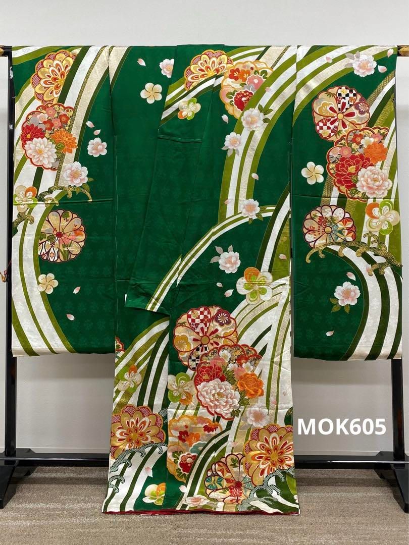 振袖 仮絵羽 刺繍 金彩 紋意匠 牡丹 正絹 未仕立て品 八掛付き - メルカリ