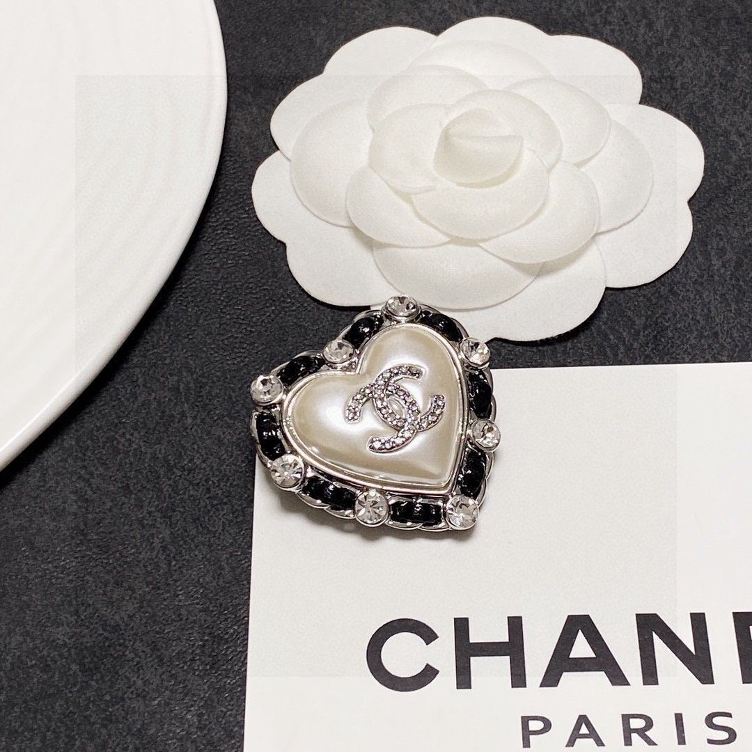 今日特価】Chanel シャネル 新入荷 シルバー & ブラックレザー
