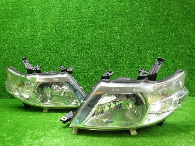 日産 C25/NC25 セレナ 前期 ヘッドライト左右 HID 100-24859 バラスト・レベ付 250207111