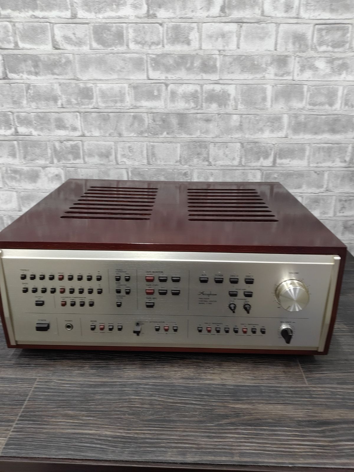 Accuphase アキュフェーズ コントロールアンプ Ｃ-240 - メルカリ