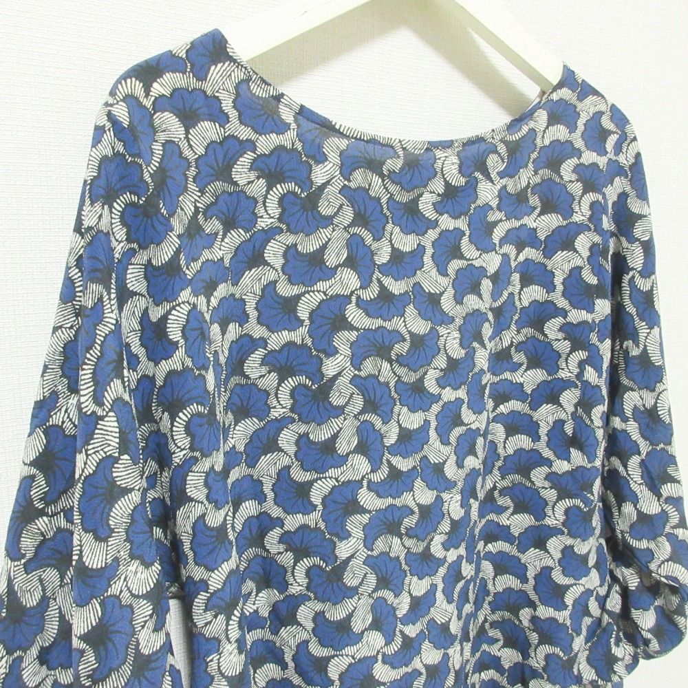 美品 Weekend Max Mara ウィークエンドマックスマーラ プリント シルク100％ 五分袖 ブラウス プルオーバー 40 ブルー系 レディース 古着 中古 USED 美品 Weekend Max Mara ウィークエンドマックスマーラ プリント シルク