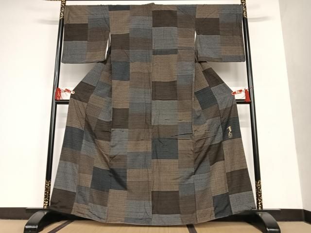 平和屋着物●染色の魔術師　染乃座・大久保玄才　そめのざ玄才　紬　横段文　やまと金ラベル　正絹　逸品　AAAT0635zg 平和屋着物○染色の魔術師 染乃座・大久保玄才 そめのざ玄才 紬 横段文