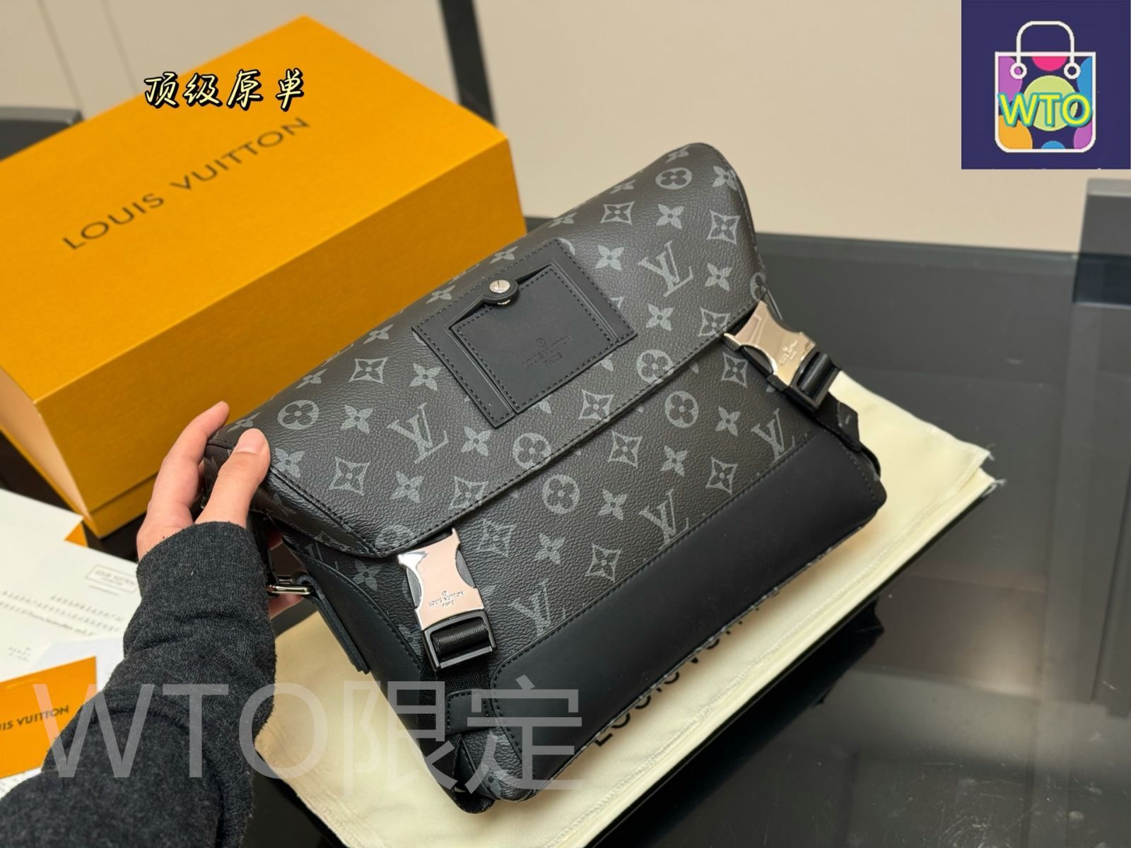 Louis Vuitton ブルー メッセンジャーバッグ Louis Vuitton Blue Men's Messenger Bags for sale | eBay