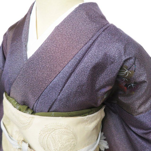 大島紬 着物 中古 正絹 袷 セミフォーマル 葡萄模様 蔦 黒鳶色 多色 身丈156.5cm 裄64.5cm M きもの北條 A1132-7 大島紬 着物 中古 正絹 袷 セミフォーマル 葡萄模様 蔦 黒鳶色 多色
