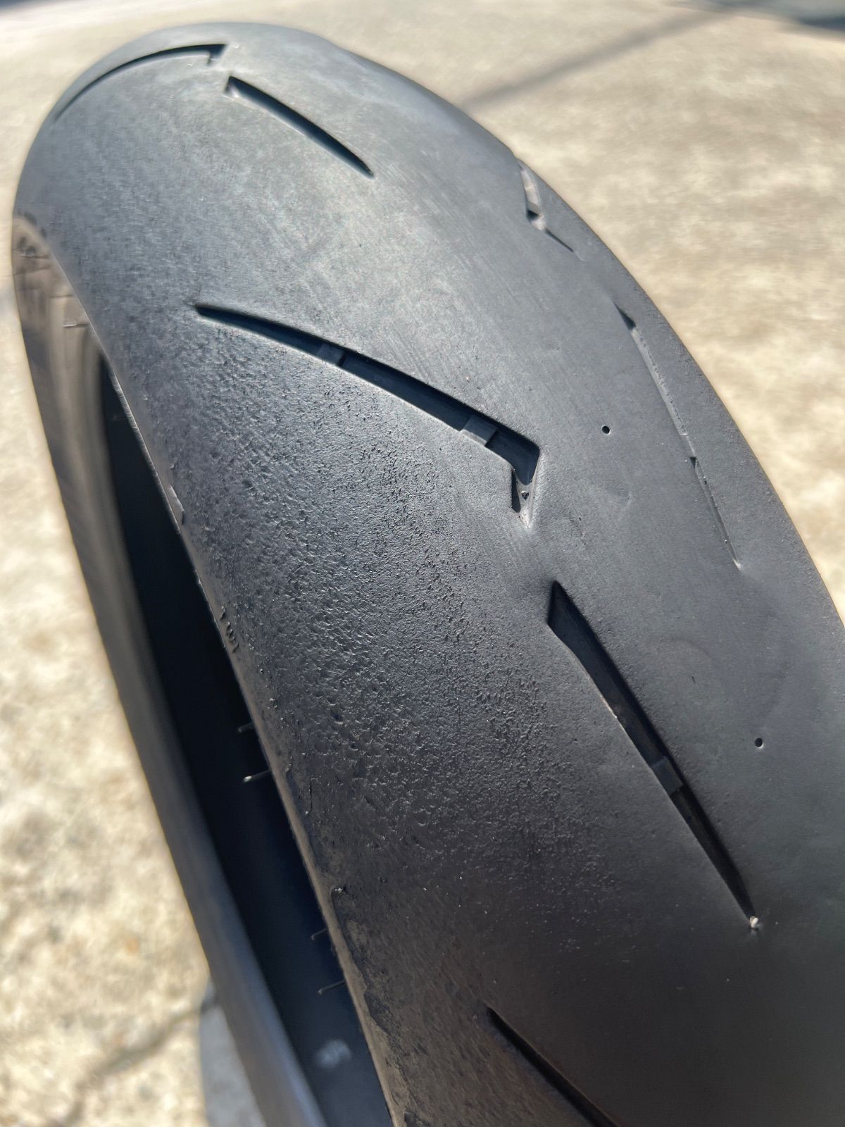 ピレリ スーパーコルサV4 SC1 120/70R17 976 23年製 120/70R17