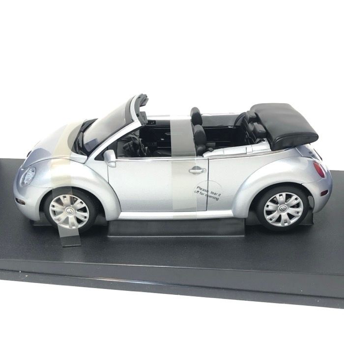 AUTOart フォルクスワーゲン ニュービートル Volkswagen New Beetle