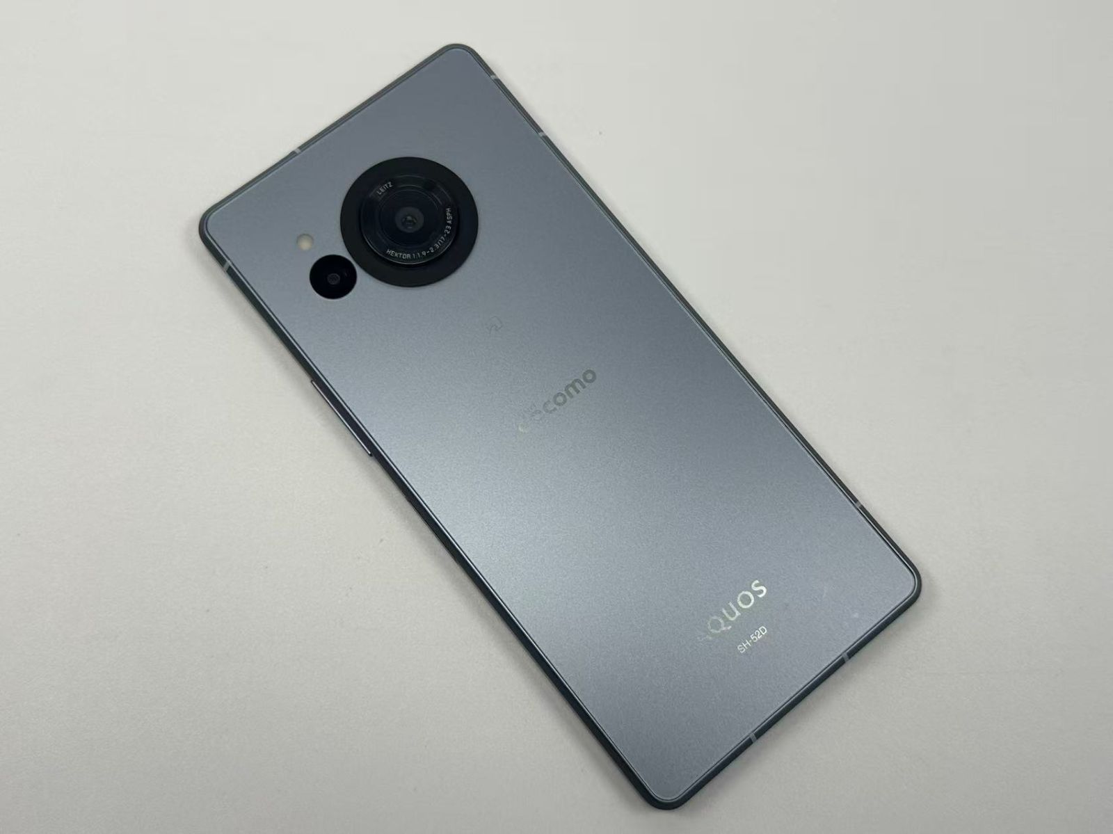 Aquos R8 SH-52D 256GB SIMフリー ブルー