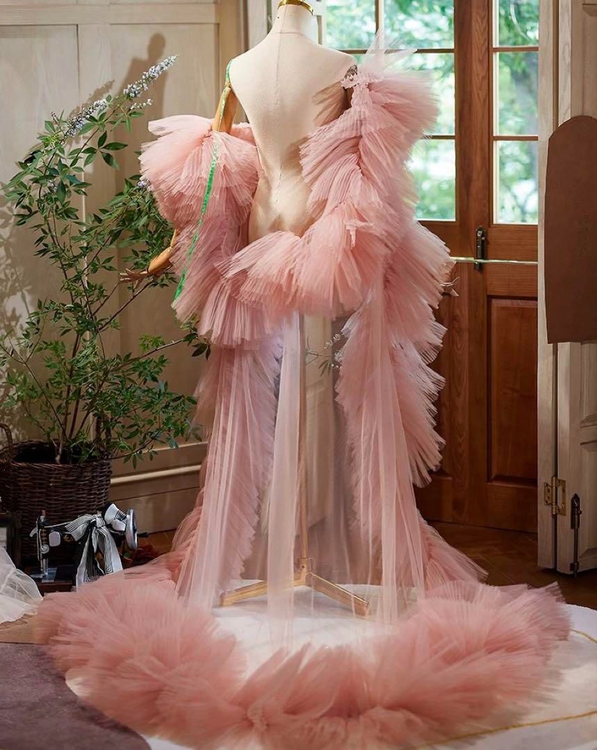 フリルスリーブのゴージャスなロングショール