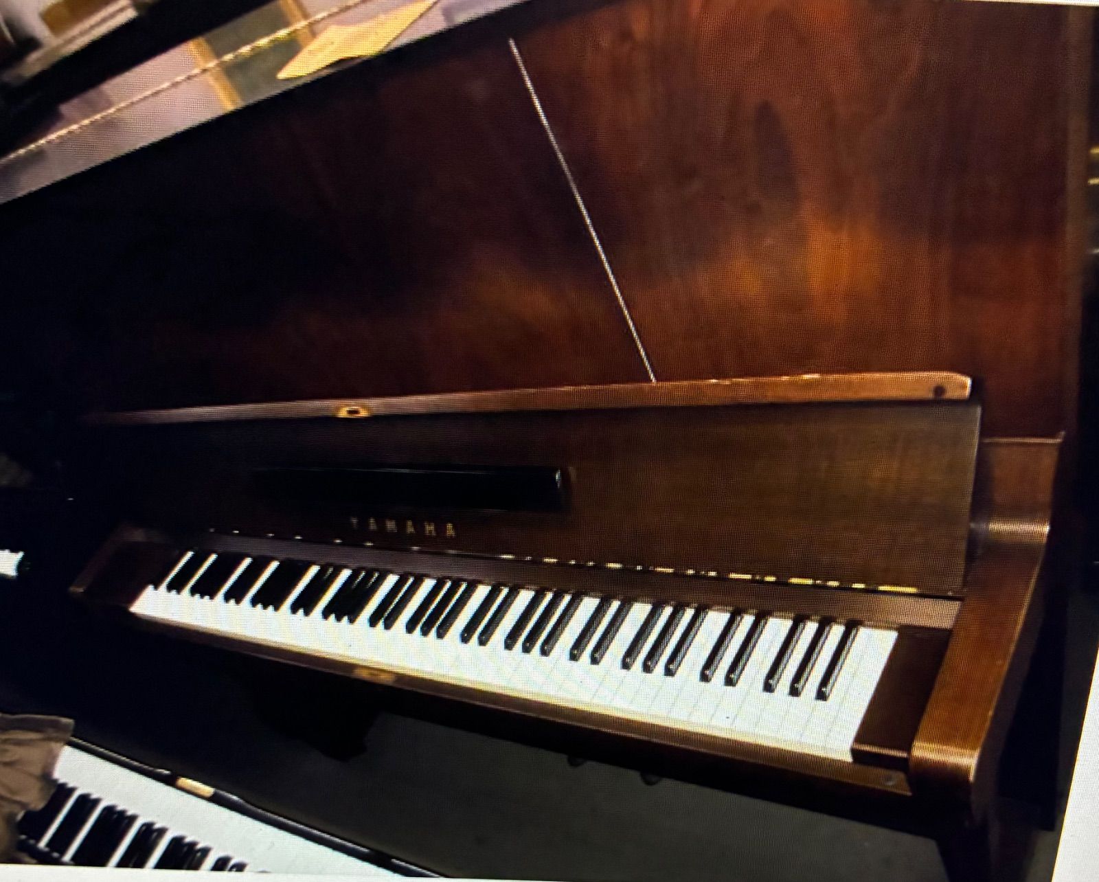 ヤマハピアノU3E ウォールナット半艶消しの 運賃無料