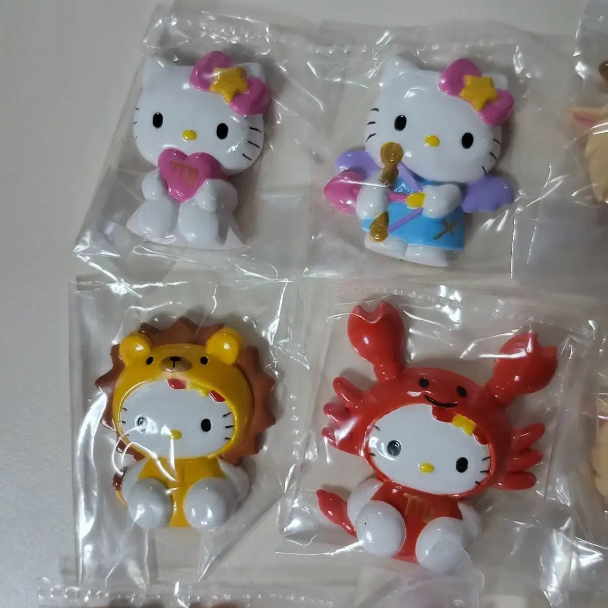 ハローキティ レトロ キティ 星座 マグネット 12 ベルセット BANDAI バンダイ 磁石 WWW_STEELWINDOWSANDDOORS_COM