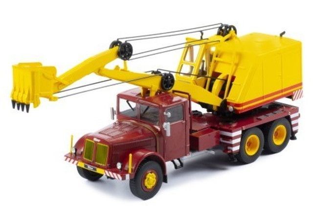 IXO MODELS 1|43 タトラ 111 D 030 A 1958 レッド 完成品ダイキャストミニカー TRU042 佐川急便